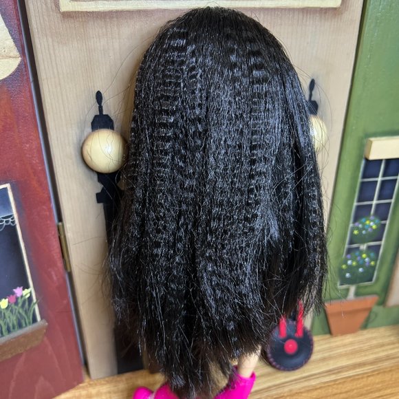 Vintage Bratz Jade Doll 2015 Green Eyes Long Black Crimped Hair 10" - Picture 11 of 11